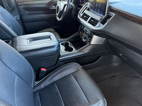 Used 2023 Chevrolet Suburban Premier image 21