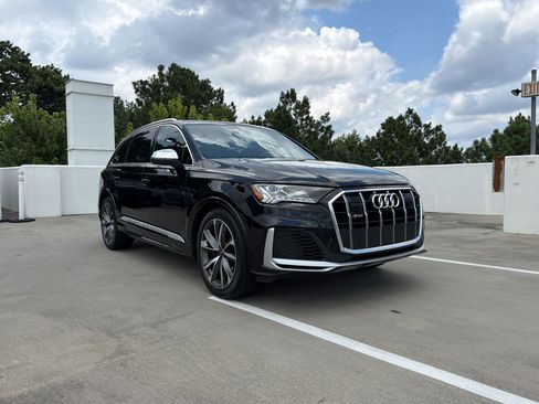 Used 2023 Audi SQ7 Premium Plus w/ Executive Package AWD/4WD image 7