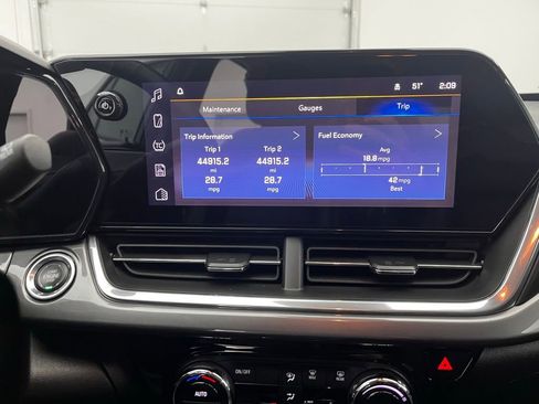 Used 2024 Chevrolet Trax ACTIV FWD image 5