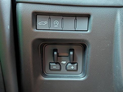 New 2026 Lexus LX 600 4WD w/ Premium Package image 17