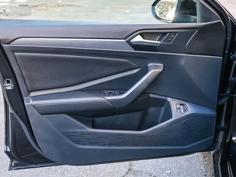 Used 2024 Volkswagen Jetta SE image 23