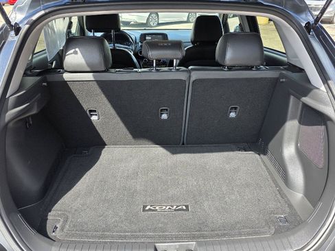Used 2019 Hyundai Kona Limited FWD image 32