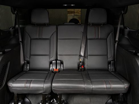 Used 2025 Chevrolet Tahoe RST image 35