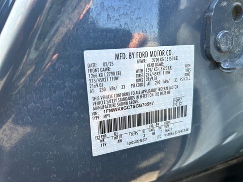 Used 2025 Ford Explorer ST w/ Sun And Sound Package AWD/4WD image 36