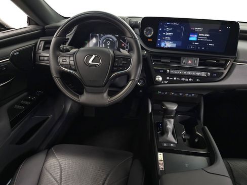 Used 2023 Lexus ES 300h Ultra Luxury w/ Accessory Package (Z2) FWD image 18
