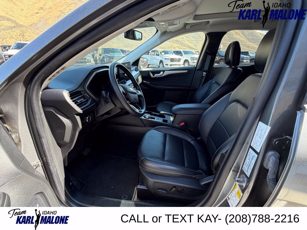 Used 2025 Ford Escape Platinum AWD/4WD image 10