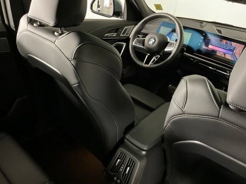 Certified 2025 BMW X2 xDrive28i w/ Premium Package AWD/4WD image 32