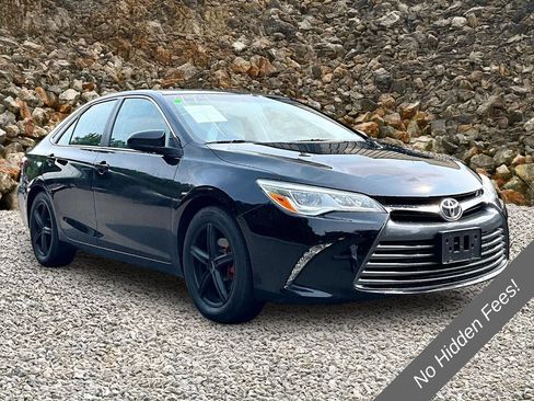 Used 2015 Toyota Camry XLE FWD image 10