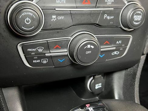 Certified 2023 Dodge Charger SXT image 36