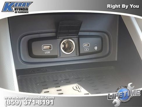 New 2026 Hyundai Venue SEL image 29