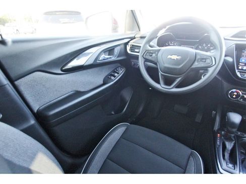 Used 2021 Chevrolet TrailBlazer LT w/ Convenience Package image 10