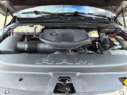 Used 2025 RAM 1500 Laramie w/ Sport Appearance Package AWD/4WD image 19