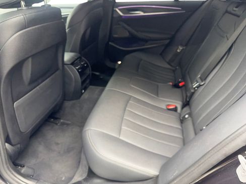 Used 2022 BMW 530i w/ Premium Package image 33