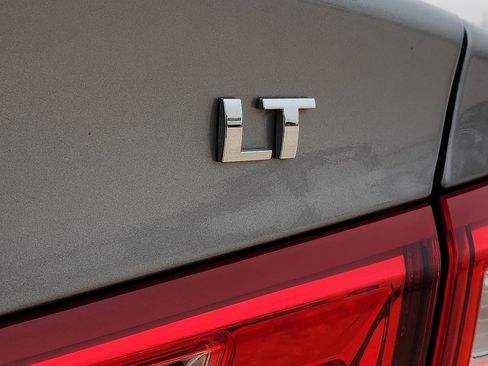 Used 2025 Chevrolet Malibu LT w/ Sport Edition FWD image 9
