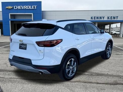Certified 2024 Chevrolet Blazer LT w/ Convenience Package FWD image 4