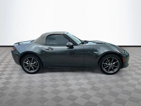 Used 2020 MAZDA MX-5 Miata Grand Touring RWD image 8