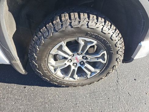 Used 2024 GMC Sierra 1500 SLE image 86