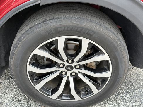 Used 2020 Ford Explorer ST w/ Premium Technology Package AWD/4WD image 14