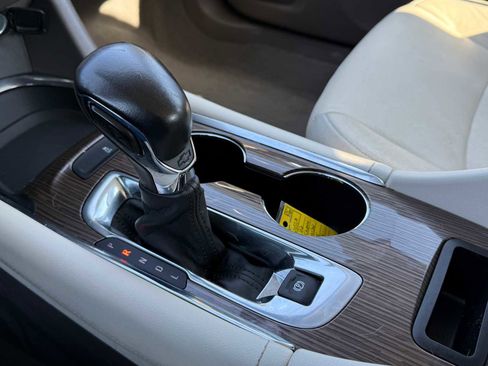 Used 2022 Chevrolet Malibu LT w/ Leather Package image 28