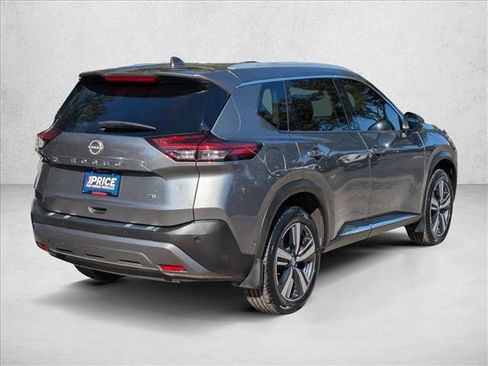 Used 2023 Nissan Rogue SL w/ SL Premium Package image 5
