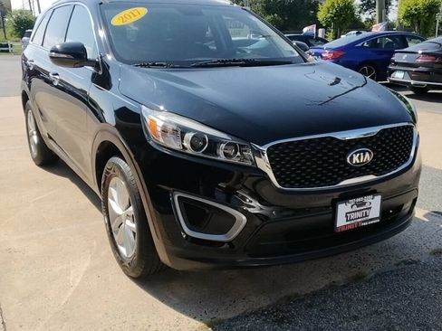 Used 2017 Kia Sorento FWD image 5