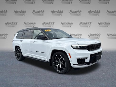 Used 2023 Jeep Grand Cherokee L Summit AWD/4WD image 2