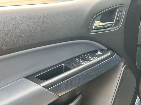 Used 2015 Chevrolet Colorado Z71 AWD/4WD image 14