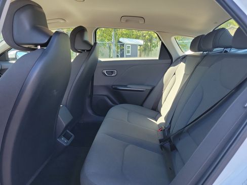 Used 2025 Kia K4 FWD image 20