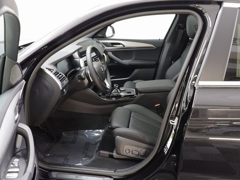 New 2025 BMW X4 xDrive30i w/ Premium Package image 6