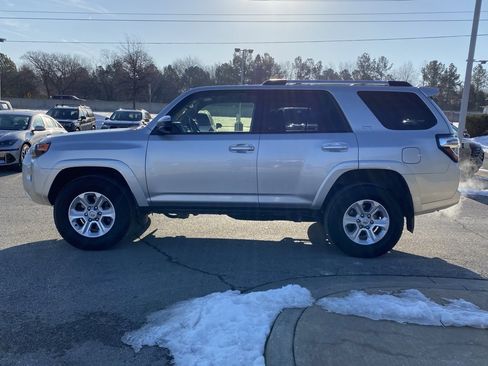 Used 2024 Toyota 4Runner SR5 image 4