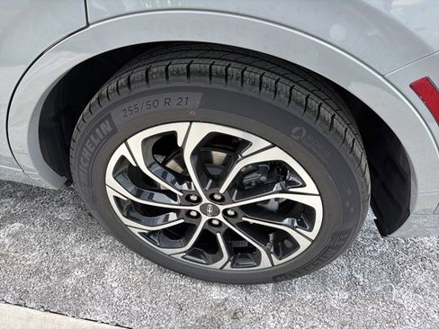 New 2026 Lincoln Nautilus Reserve image 6