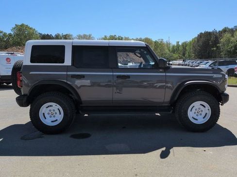 New 2026 Ford Bronco Heritage Edition image 3