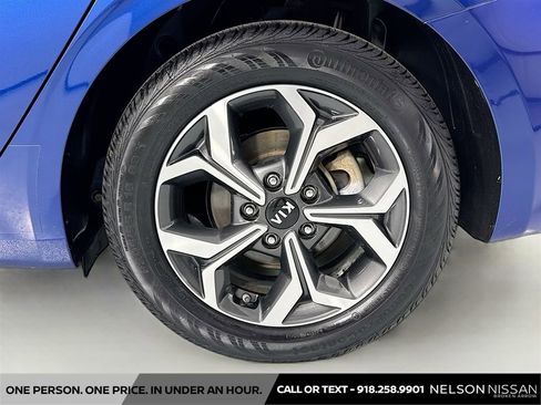 Used 2019 Kia Forte LXS FWD image 28