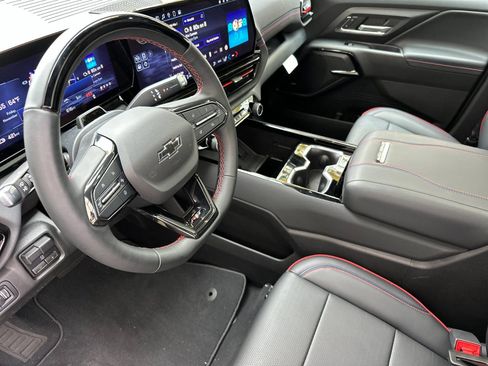 Used 2024 Chevrolet Silverado EV RST image 10