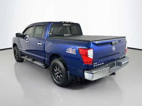 Used 2018 Nissan Titan SV AWD/4WD image 5