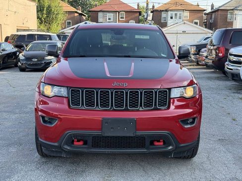 Used 2017 Jeep Grand Cherokee Trailhawk AWD/4WD image 2
