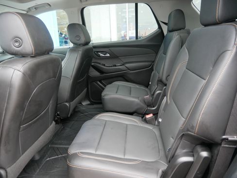 Certified 2020 Chevrolet Traverse Premier w/ LPO, Floor Liner Package image 9