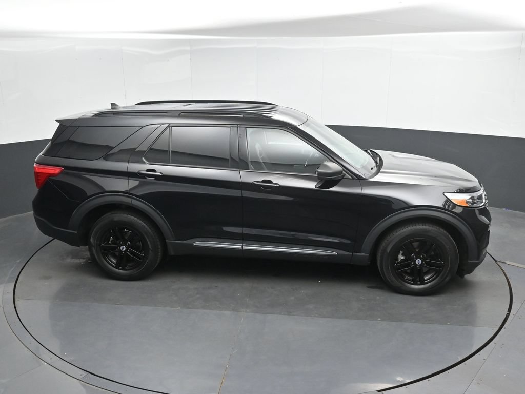 Used 2023 Ford Explorer XLT w/ Equipment Group 202A AWD/4WD image 34