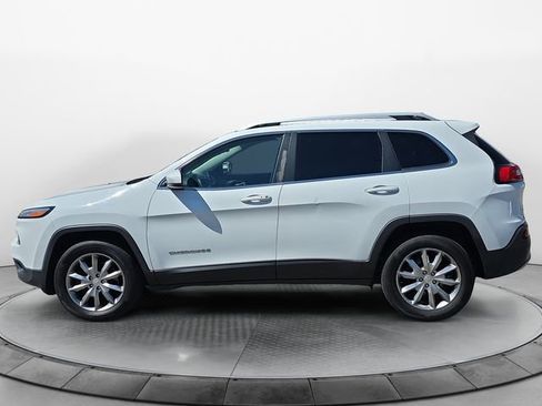 Used 2018 Jeep Cherokee Limited AWD/4WD image 2