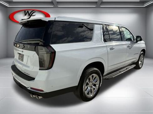 New 2026 Chevrolet Suburban Premier RWD image 6