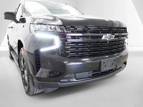Used 2023 Chevrolet Suburban RST w/ Luxury Package AWD/4WD image 39