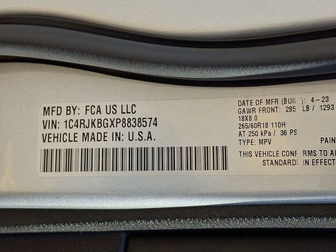 Used 2023 Jeep Grand Cherokee L Limited image 29