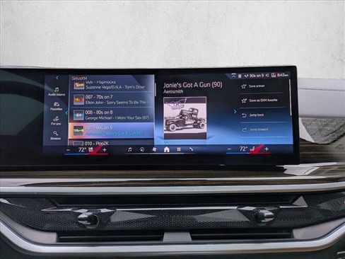 Used 2024 BMW X7 xDrive40i w/ Premium Package image 13