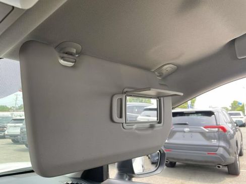 Used 2024 Nissan Rogue S AWD/4WD image 26