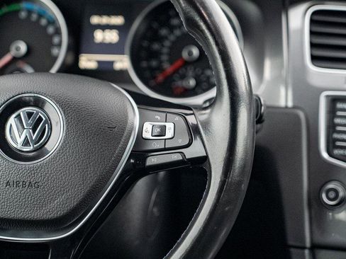 Used 2016 Volkswagen e-Golf SEL Premium image 20