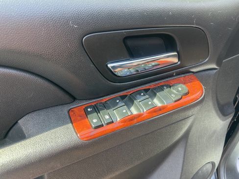 Used 2013 Chevrolet Suburban 2500 LS w/ Convenience Package 1 image 13