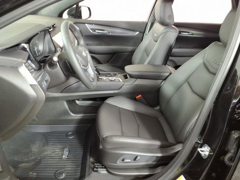 New 2026 Cadillac XT5 Luxury w/ LPO, Floor Liner Package AWD/4WD image 4