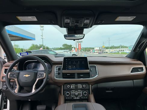 Used 2023 Chevrolet Tahoe High Country AWD/4WD image 41