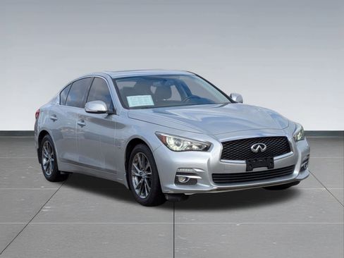 Used 2017 INFINITI Q50 Signature Edition w/ All Weather Package (L93) image 7