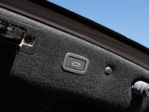 Used 2017 Jaguar XF Prestige image 49